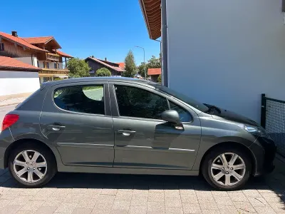 Gebraucht Peugeot 207 120 PS (88 kW) 2008 Grau Kleinwagen