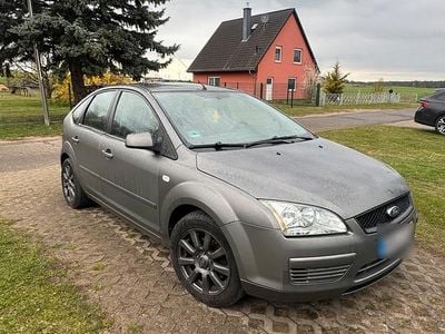 Gebraucht Ford Focus 101 PS (74 kW) 2006 Grau Kleinwagen