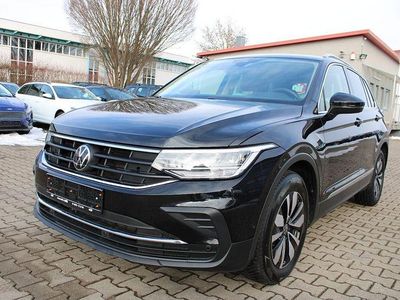 Gebraucht VW Tiguan Move 150 PS (110 kW) 2024 Schwarz SUV
