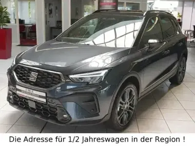 Neu Seat Arona FR 116 PS (85 kW) 2026 Grau SUV