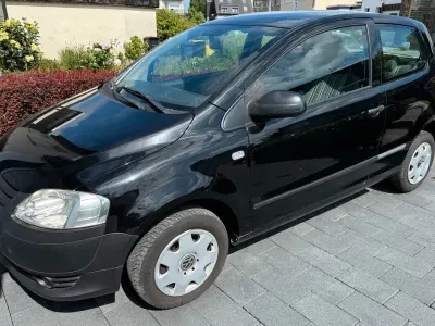 Gebraucht VW Fox 48 PS (35 kW) 2007 Schwarz Kleinwagen