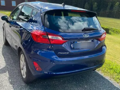 Gebraucht Ford Fiesta 100 PS (73 kW) 2018 Blau Kleinwagen