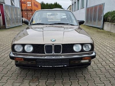 Gebraucht BMW 325 122 PS (89 kW) 1985 Gelb Limousine