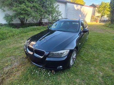 Usata BMW 320 Sport Line 177 CV (130 kW) 2009 Nero Station wagon