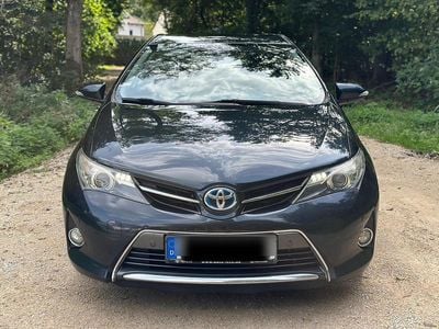 Toyota Auris Hybrid