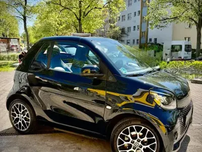 Używany Smart ForTwo Electric Drive 60 kW (82 KM) 2023 Czarny Kabriolet
