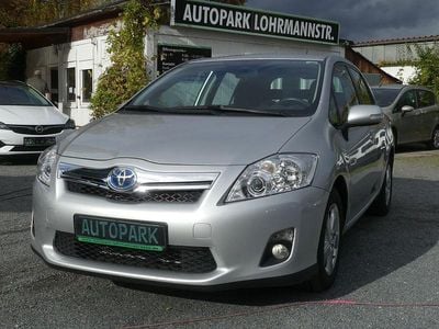 Gebraucht Toyota Auris Hybrid Life 99 PS (72 kW) 2011 Silber Limousine
