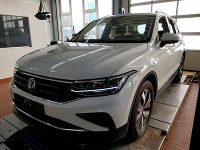 Gebraucht VW Tiguan R 245 PS (180 kW) 2022 Pure white SUV