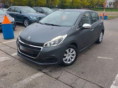 Gebraucht Peugeot 208 82 PS (60 kW) 2015 Grau Kleinwagen