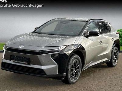 Neu Toyota bZ4X Lounge 252 kW (343 PS) 2026 Precious metal/ attitude black SUV