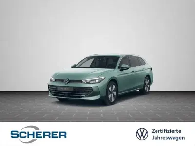 Usata VW Passat Business 150 CV (110 kW) 2025 Verde Station wagon