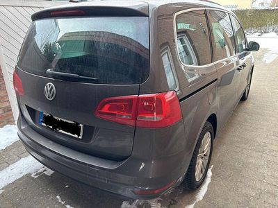 Gebraucht VW Sharan Life 177 PS (130 kW) 2014 Braun Van / Kleinbus