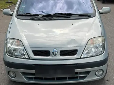 Gebraucht Renault Scénic 100 PS (73 kW) 2002 Silber Van / Kleinbus