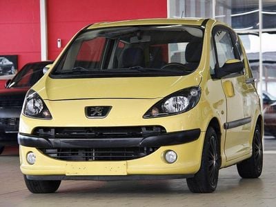 Gebraucht Peugeot 1007 Premium 73 PS (53 kW) 2006 Gelb Van / Kleinbus
