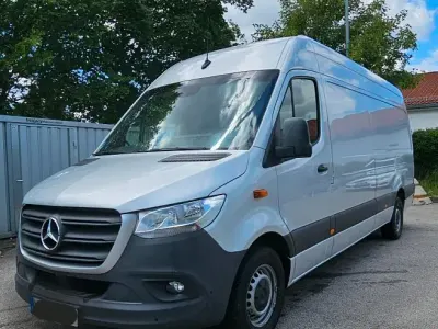 Gebraucht Mercedes Sprinter 163 PS (119 kW) 2020 Silber Van
