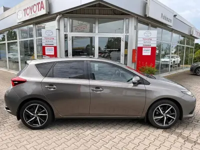 Gebraucht Toyota Auris Edition-S 116 PS (85 kW) 2017 Grau Limousine