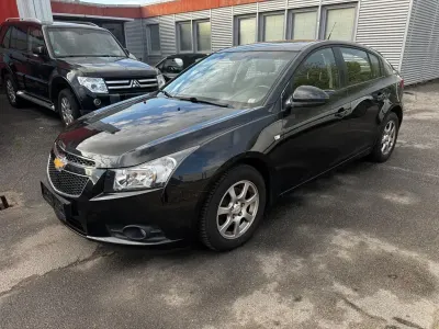 Używany Chevrolet Cruze 163 KM (119 kW) 2012 Czarny Sedan/Limuzyna