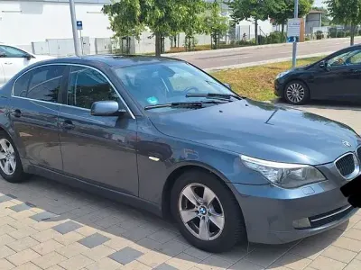Gebraucht BMW 520 177 PS (130 kW) 2009 Grau Limousine