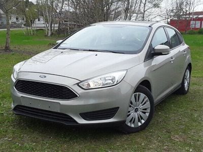 Usata Ford Focus 101 CV (74 kW) 2015 Grigio Berlina