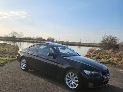 Gebraucht BMW 325 Shadowline 218 PS (160 kW) 2007 Schwarz Coupé
