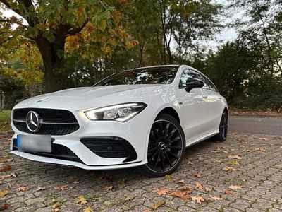 Weiß Gebraucht 2021 Mercedes CLA250e AMG line Limousine | 29.999 €