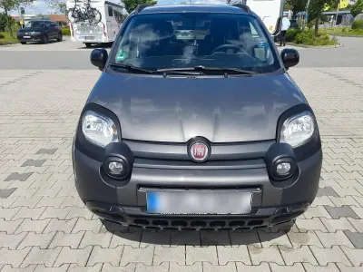 Gebraucht Fiat Panda Cross 69 PS (50 kW) 2020 Grau Kleinwagen