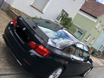 BMW 528