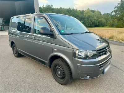 Gebraucht VW T5 102 PS (75 kW) 2011 Grau Van