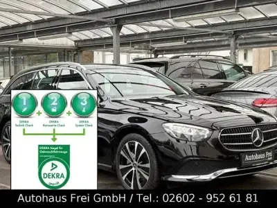 Gebraucht Mercedes E300 Avantgarde 320 PS (235 kW) 2022 Schwarz Kombi