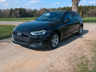 Gebraucht Audi A4 Comfort 163 PS (119 kW) 2020 Schwarz Kombi