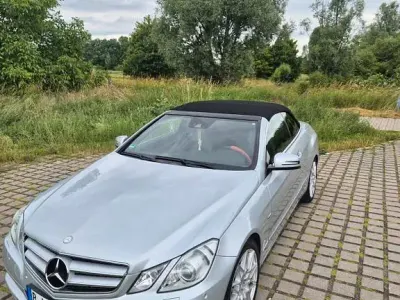 Gebraucht Mercedes E350 Avantgarde 292 PS (214 kW) 2010 Silber Cabrio