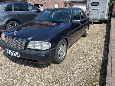 Mercedes C180