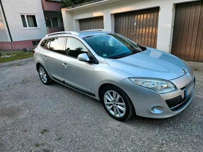 Gebraucht Renault Mégane GrandTour 150 PS (110 kW) 2010 Grau Kombi
