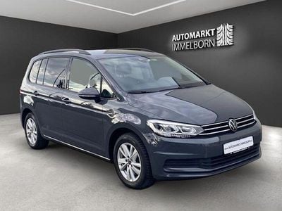 Grau Gebraucht 2023 VW Touran Comfortline Van / Kleinbus | 27.950 € (Guter Preis)