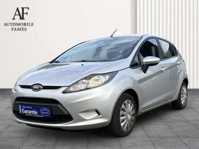 Gebraucht Ford Fiesta Trend 82 PS (60 kW) 2010 Silber Kleinwagen