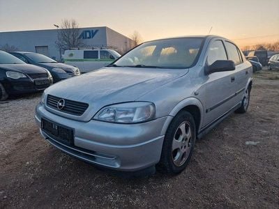 Grau Gebraucht 1999 Opel Astra Limousine | 750 € (Superpreis)