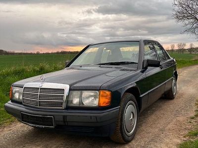 Usata Mercedes 190 109 CV (80 kW) 1991 Blu Berlina