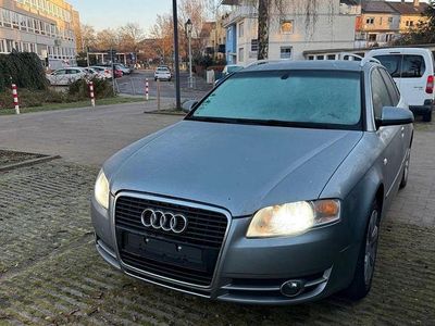 Silber Gebraucht 2005 Audi A4 Kombi | 2.250 € (Fairer Preis)