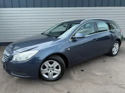 Gebraucht Opel Insignia Edition 116 PS (85 kW) 2009 Blau Kombi