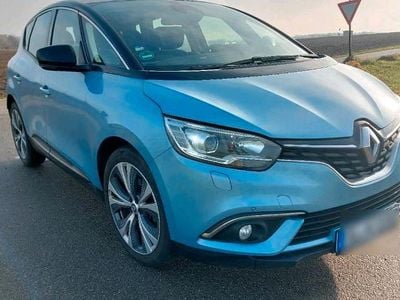 Blau Gebraucht 2017 Renault Scénic IV Van / Kleinbus | 11.990 € (Guter Preis)