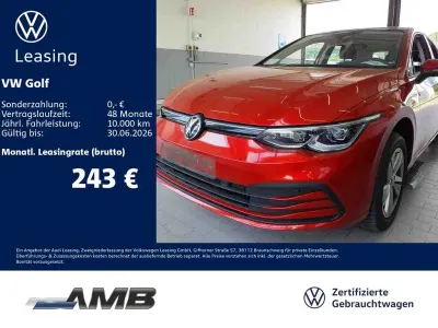 Gebraucht VW Golf VIII Life 150 PS (110 kW) 2022 Rot Limousine