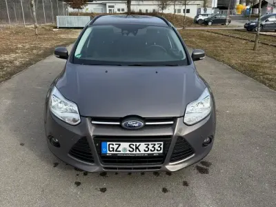Gebraucht Ford Focus Titanium 116 PS (85 kW) 2012 Braun Kombi