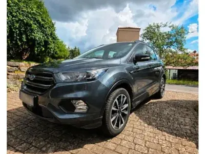 Gebraucht Ford Kuga ST-Line 179 PS (131 kW) 2018 Grün SUV