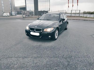 Gebraucht BMW 318 Comfort Edition 143 PS (105 kW) 2010 Schwarz Kombi