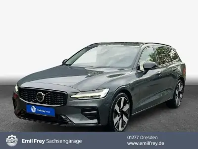 Gebraucht Volvo V60 145 PS (106 kW) 2025 Kombi