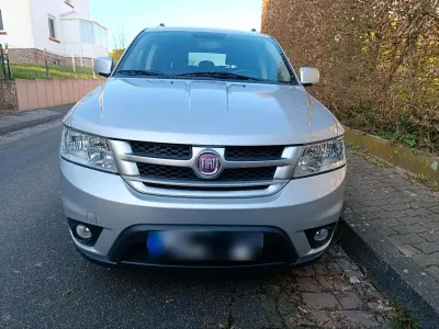 Gebraucht Fiat Freemont 170 PS (125 kW) 2026 Silber SUV