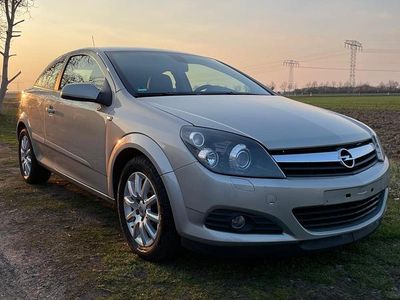 Gebraucht Opel Astra GTC 125 PS (91 kW) 2005 Grau Coupé