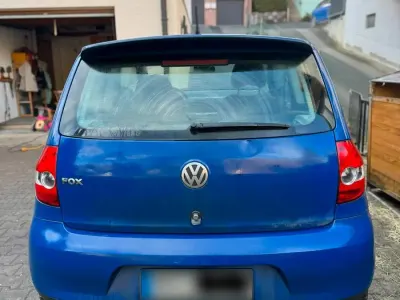 Gebraucht VW Fox Style 54 PS (39 kW) 2010 Blau Kleinwagen