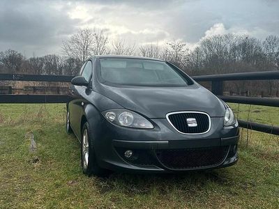 Gebraucht Seat Altea 100 PS (73 kW) 2009 Grau Kleinwagen