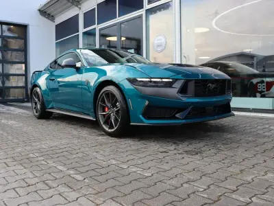 Neu Ford Mustang Dark Horse 454 PS (333 kW) 2026 Adriatic blue green metallic Coupé